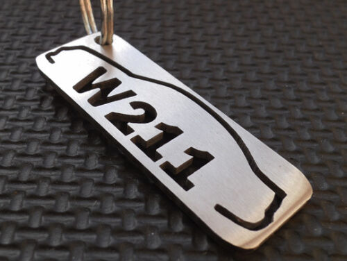 Mercedes W211 E-Class AMG NAVI 320 CDI 220 280 1:18 Trailer Keychain - Picture 1 of 1