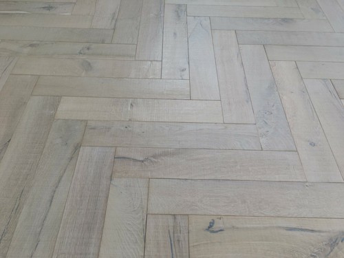 New!Parquet Herringbone Beach Sand,Lightly Brushed with Sawn Marks HO1817 Sample - Picture 5 of 6