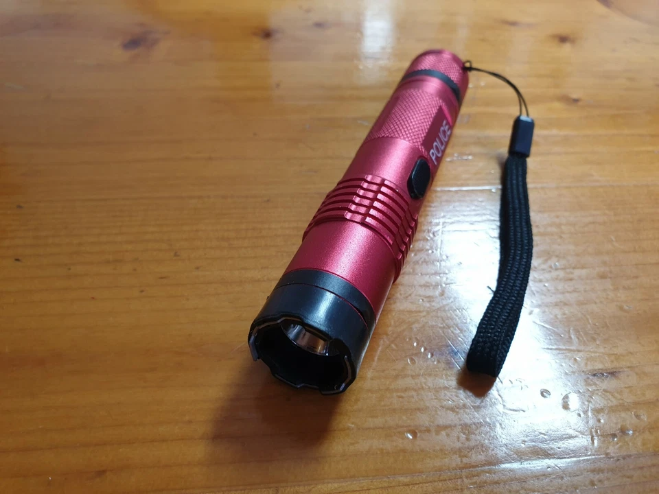 LINTERNA LED ELECTROSHOCK AUTODEFENSA MINI (NUEVO MODELO) - Imagen 3 de 4