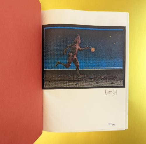 Moebius メビウス Jean Giraud 直筆サイン入り　ポストカード s-l1200.jpg
