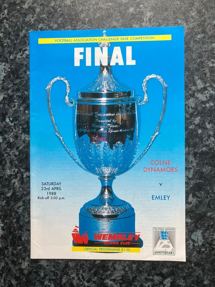 Near Complete run of 1980s FA Vase Final Football Programmes - Image 4 of 4