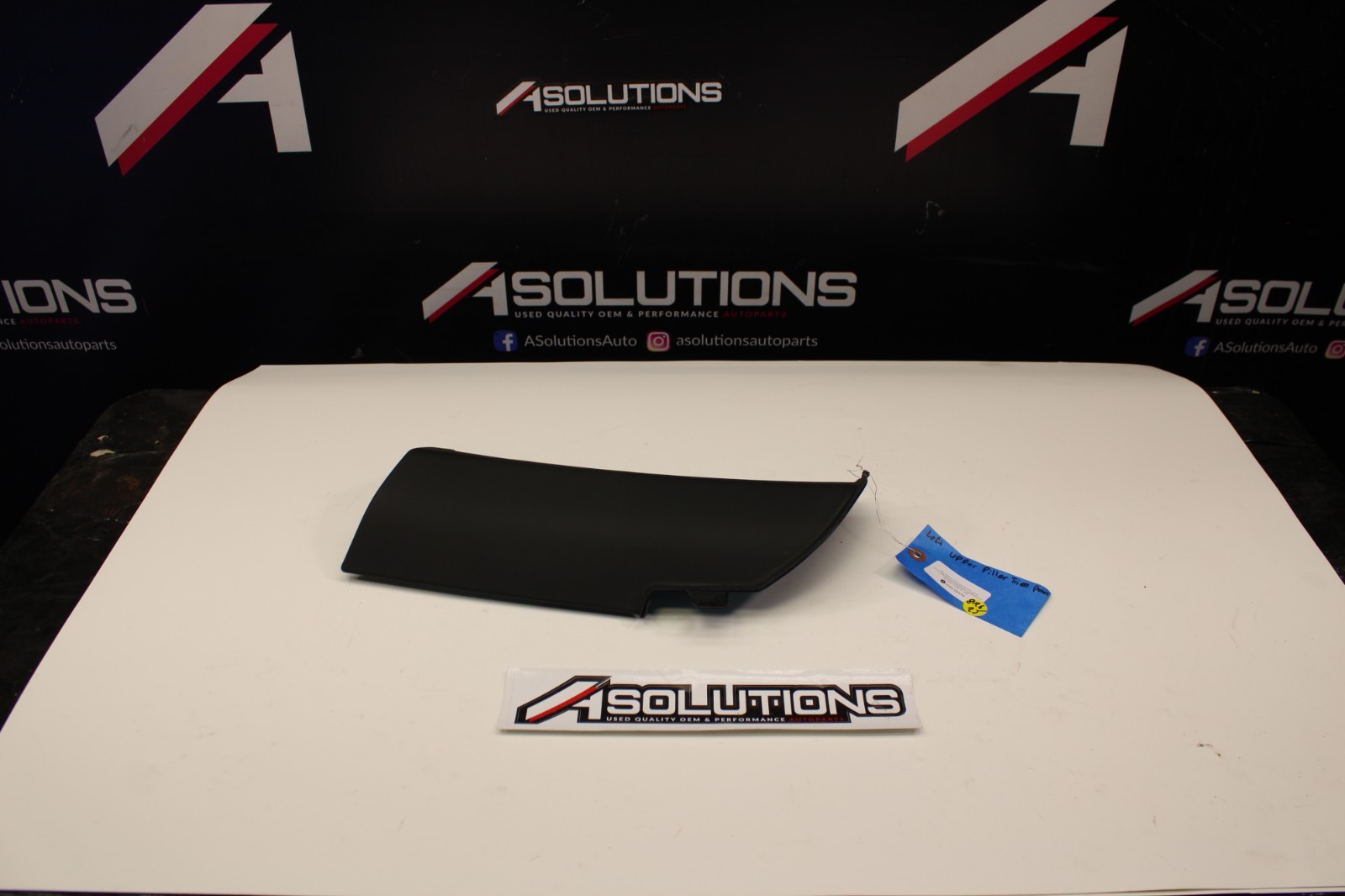 Lamborghini Huracan LH Left Upper C-Pillar Black Leather 4T0867351C QG8