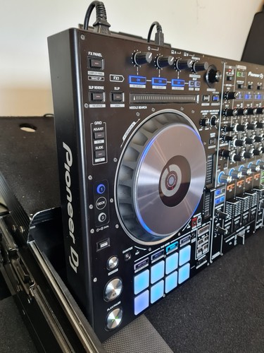 Pioneer DDJ-RZ 4-Channel Professional DJ Controller - Picture 3 of 20