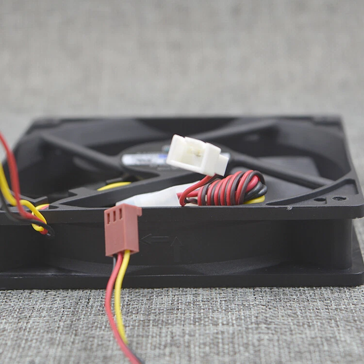 Cooler Master Mute Chassis fan A12025-12CB-3BN-F1 120*120*25MM DC12V 0.16A 3wire - Image 3 of 3