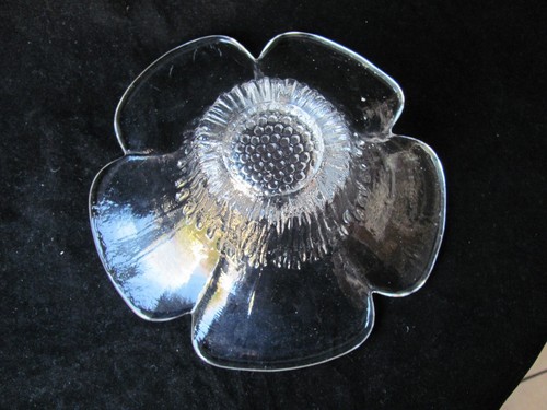 Rare Vintage DARTINGTON CRYSTAL 7½” Poppy Bowl / Dish Quality Weight Excellent - Picture 4 of 5