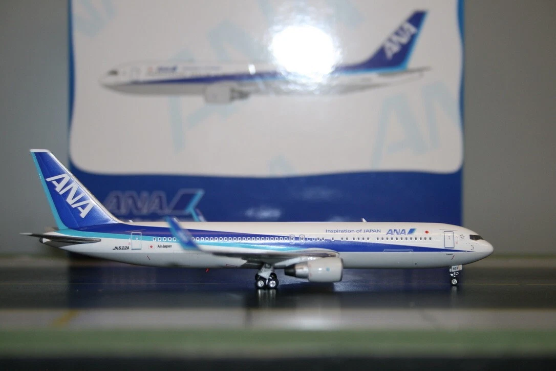 Phoenix 1:400 ANA All Nippon Airways Boeing 767-300 JA622A (04472) Model  Plane