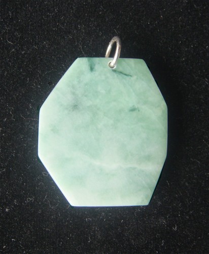 Hand-Crafted Natural BURMA GREEN "A" JADE Egyptian Woman Pendant/ Cameo Carving - Picture 2 of 3