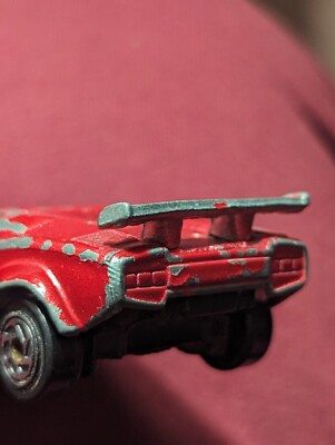 SLEEK 1985 LAMBORGHINI COUNTACH LP 500 S METALLIC RED 1:64 SCALE W