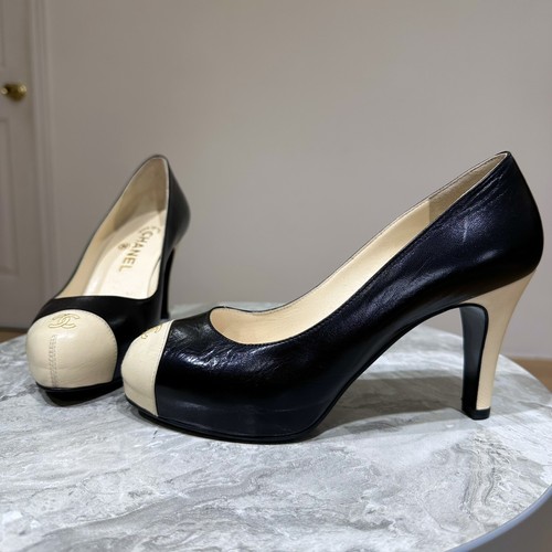 CHANEL CC Logo Cap Toe Black Beige Leather Heels Pumps Size 37 C - Picture 12 of 24