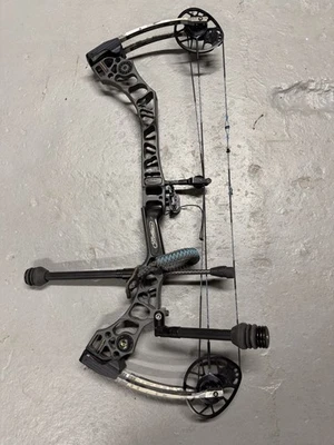 Arc compound MATHEWS SWITCHBACK gaucher 60-70 livres - Arcs Compounds (14747095