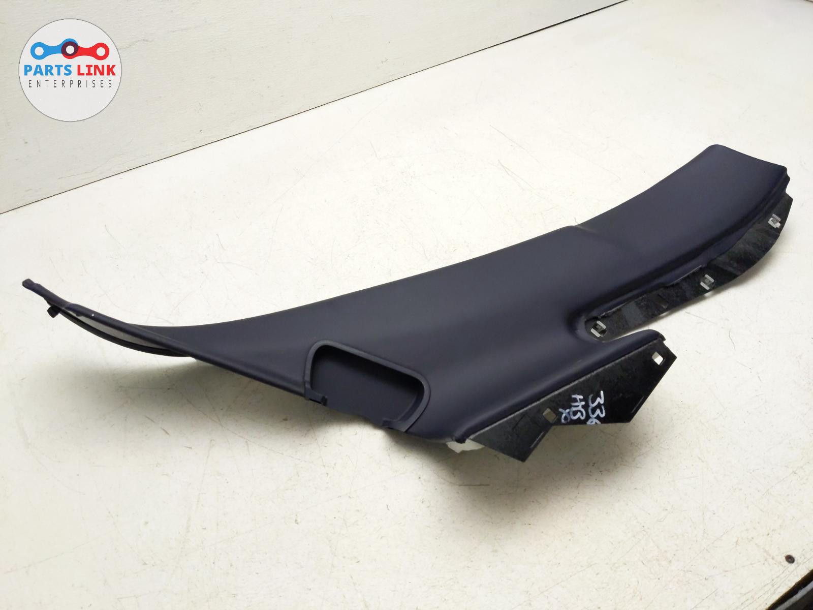 Bentley Bentayga 2016-2020 REAR+RIGHT Quarter panel trim