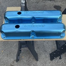 Mopar Performance Small Block Blue Anodized Aluminum Valve Covers Mopar Performance Small Block Blue Anodized Aluminum Valve Covers