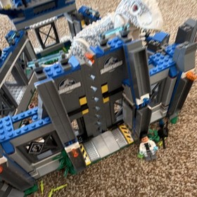 LEGO Indominus Rex Breakout 75919 Jurassic World Complete Set 1156 Pieces Box