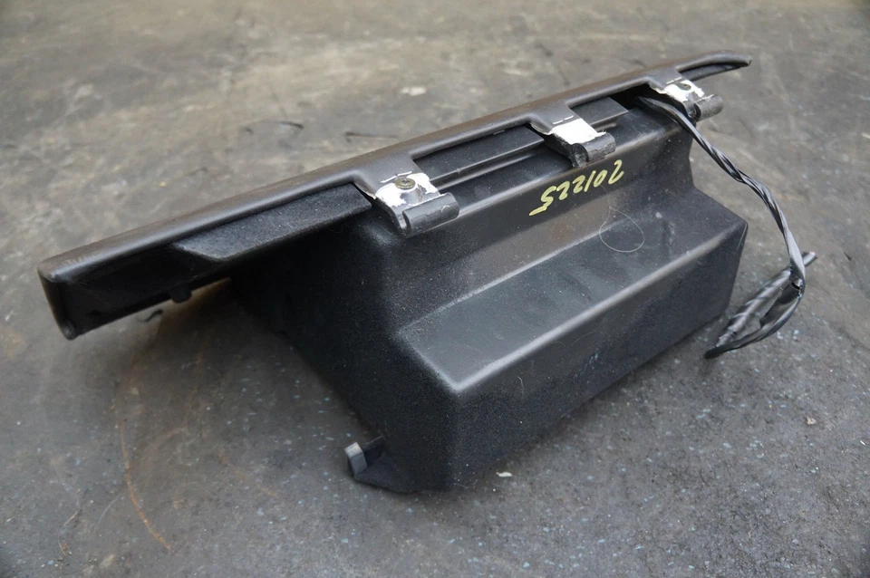 Dash Glove Box Compartment Door Ebony Black 15913751 Cadillac XLR 2004-09 *Note - Image 3 of 4