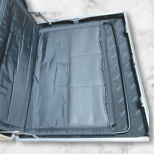 Rimowa Topas Silver Pilot Case - Picture 15 of 20