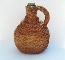 Gourde ancienne en verre et cordage tressé