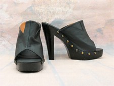 Hochwertige handgefertigte High-Heels mit echter Holzsohle und echtem Leder