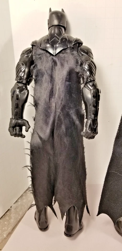 2 figuras de acción de Batman de 12" DC Comics Foto 3 de 4