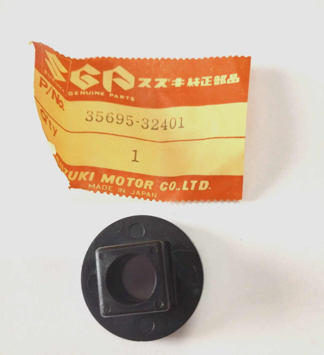 みんと Suzuki GS750, GS850, GS1000 Turn Signal Spacer NOS 35695-32401 (L