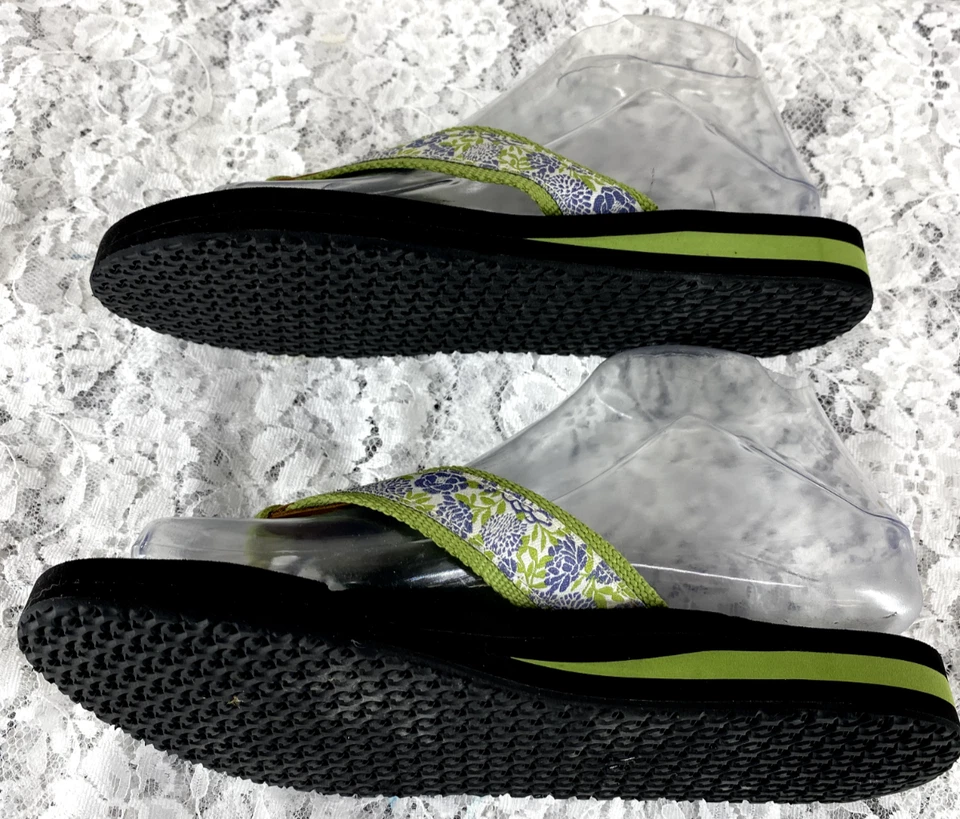 Sandalias para mujer LL Bean talla 6 verde floral tanga chanclas sin cordones Foto 4 de 4