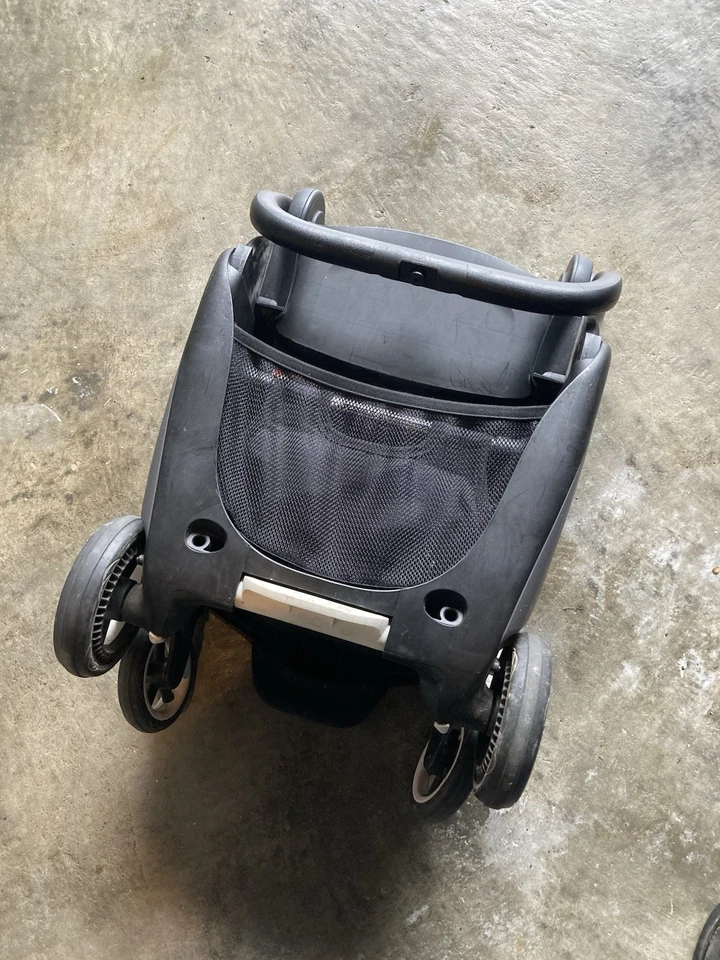 Bugaboo Butterfly Compact Ultra Lightweight Travel Stroller Black - Image 2 of 4