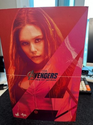 Hot Toys Scarlet Witch Wanda Maximoff Avengers Age of Ultron 1/6 Figure MMS Soko