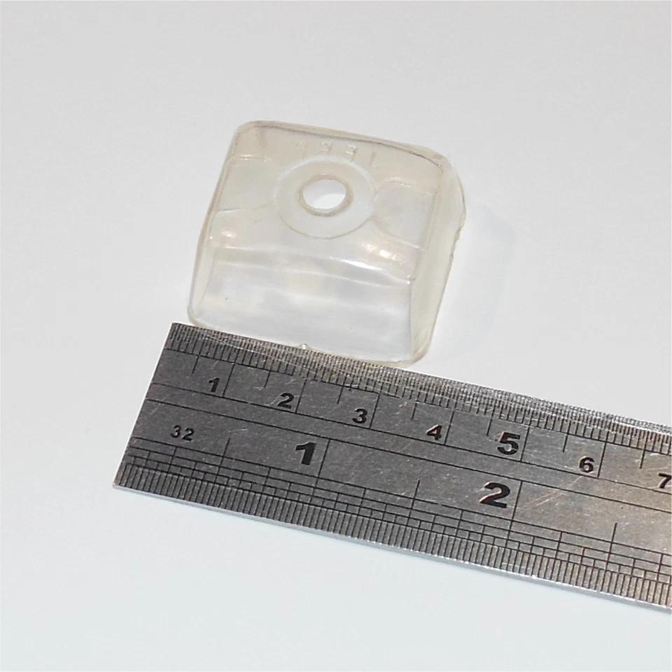 Corgi Toys  409 478 Jeep Forward Control Cab Window Unit - Image 3 of 4