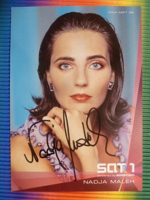 -ke-Nadja Maleh, Sat. 1 autograph card ''The Weekly Show''