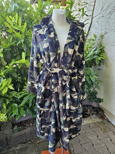 Kurzer Camouflage Bademantel