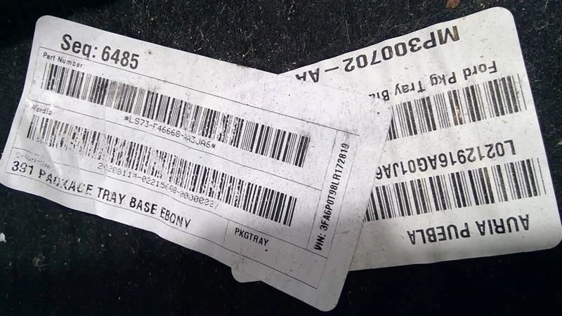 Ford Fusion 2017-2020 cubierta trasera cubierta de moldura de estante OEM LS73F46668 Foto 2 de 4