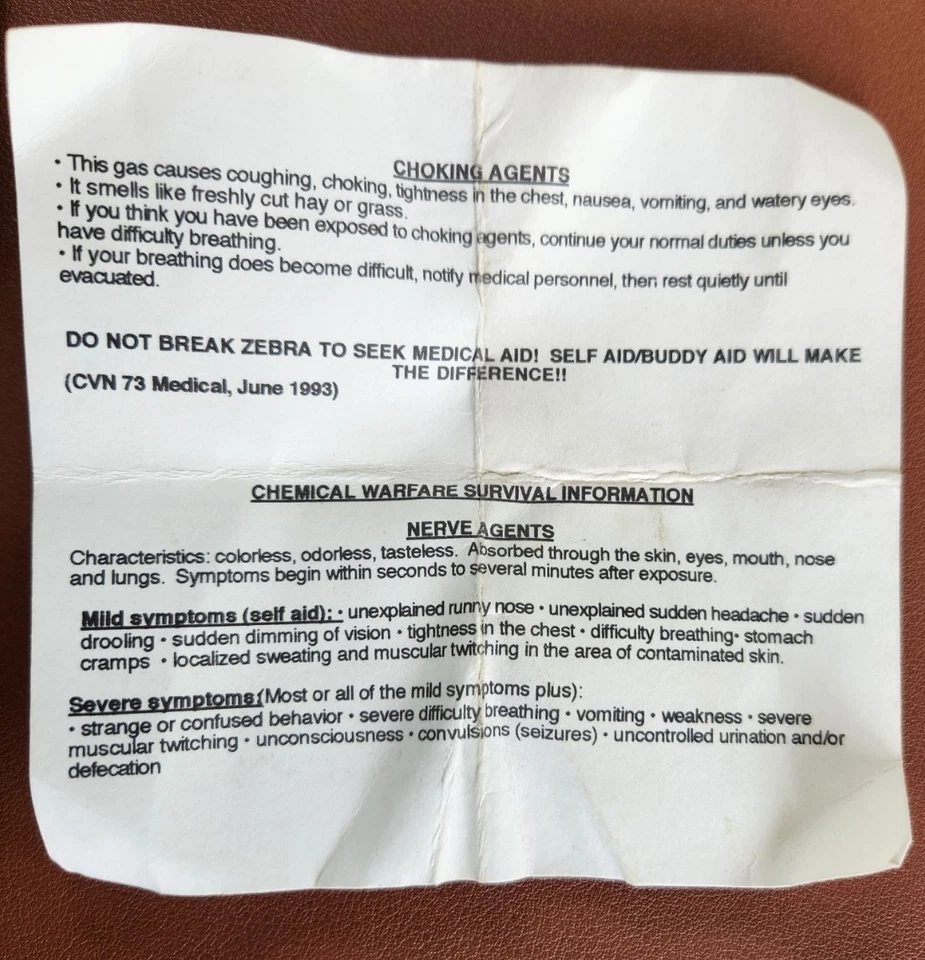 US GI Military Decon. Kit 1983 M258A1 incluye 6 toallitas empaquetadas e instrucciones Foto 2 de 4