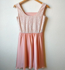 As U Wish Womens Dress Sleeveless S Fit&Flare Ivory Gold Lace Peach Silky Lined 