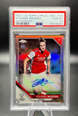2021-22 Topps Chrome UEFA Women's Vivianne Miedema RC Auto 2021-22 Topps Chrome UEFA Women's Vivianne Miedema RC Auto