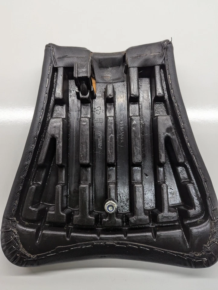 本田 Cbr600rr 座椅原始设备制造商 2004 - 2006 — 第 3/4 张图片