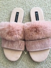 Women's NWOT INC International Concepts Faux-Fur Double Band Slippers Size M
