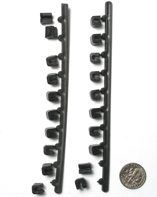 20pc Aurora AFX HO Slot Car black plastic Billboard RETAINING CLIPS Guard Rail eBay