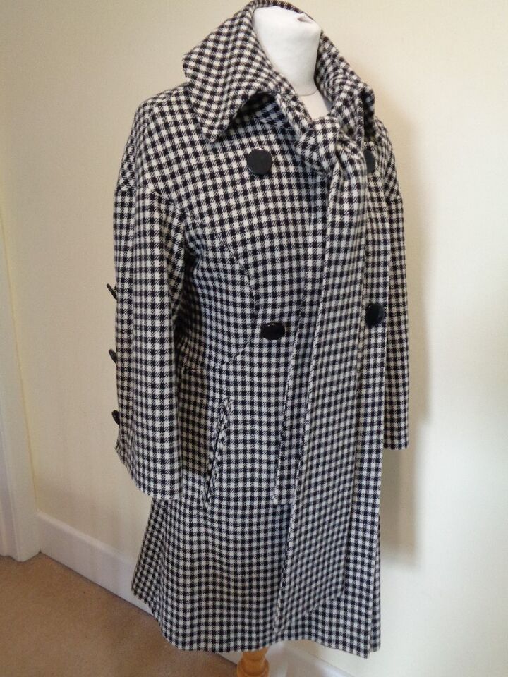 TOPSHOP BLACK AND WHITE CHECK WOOL MIX COAT WITH SCARF DETAIL - SIZE 6 ...