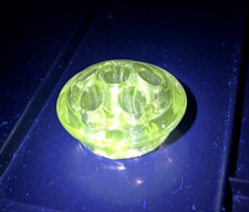 Vintage Flower 6 Hole Frog Clear Glass, Has a Green Manganese Glow