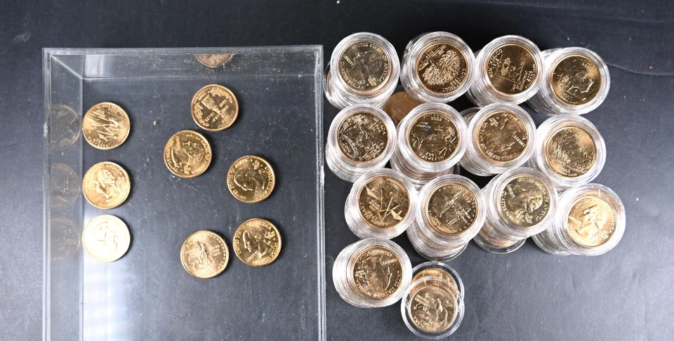 140 Gold Plated State Quarters 1999-2008 Uncirculated Coins 25c - Image 2 of 3