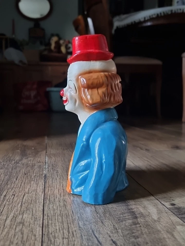 Vintage Ceramic Clown Head Money Box Circus Handpainted Figurine Piggybank 🤡 - Image 2 of 4