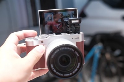 Fujifilm X-A3 XA-3 XA3 with kitlens xc 16-50mm F3.5-5.6 and complete accessories