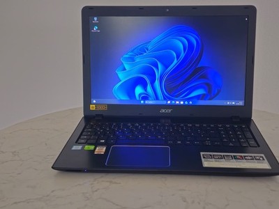 Acer Aspire E15 / i7-7500U / 16GB DDR 4 RAM / 256GB SSD + 1TB HDD / NVIDIA 2 GB