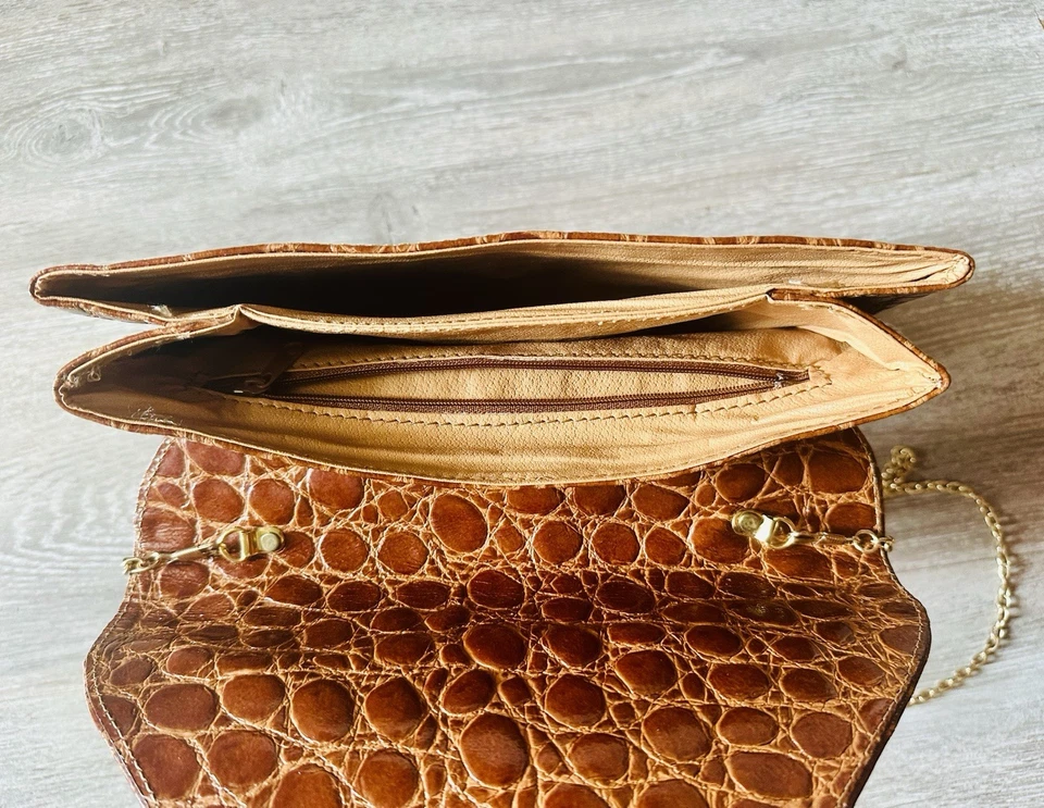 Pochette sac de soirée femme cuir effet croco marron chaîne dorée doublée - Photo 3/3