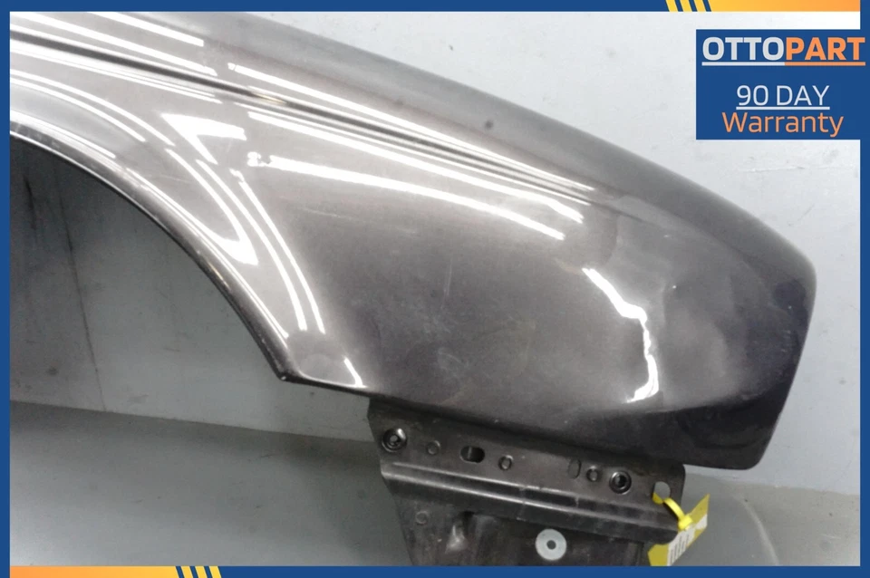 Jaguar XJ8 VDP 2008-2009 guardabarros delantero derecho del lado del pasajero panel del ala dañado Foto 2 de 4