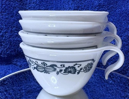 Corelle Old Town Blue Onion Hook Handle Coffee Tea Cups Set Of 4