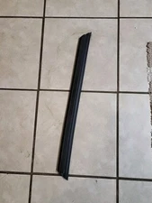 99-03 Dodge Durango Rear LH Window Belt Line Molding Weatherstrip Seal Inside
