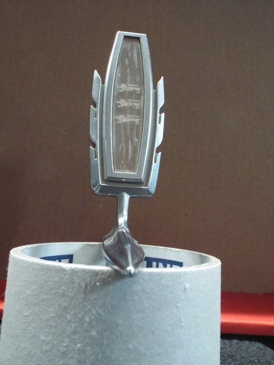 Hood Ornament 1974 1975 1976 Ford Gran Torino Elite Emblem 351 400