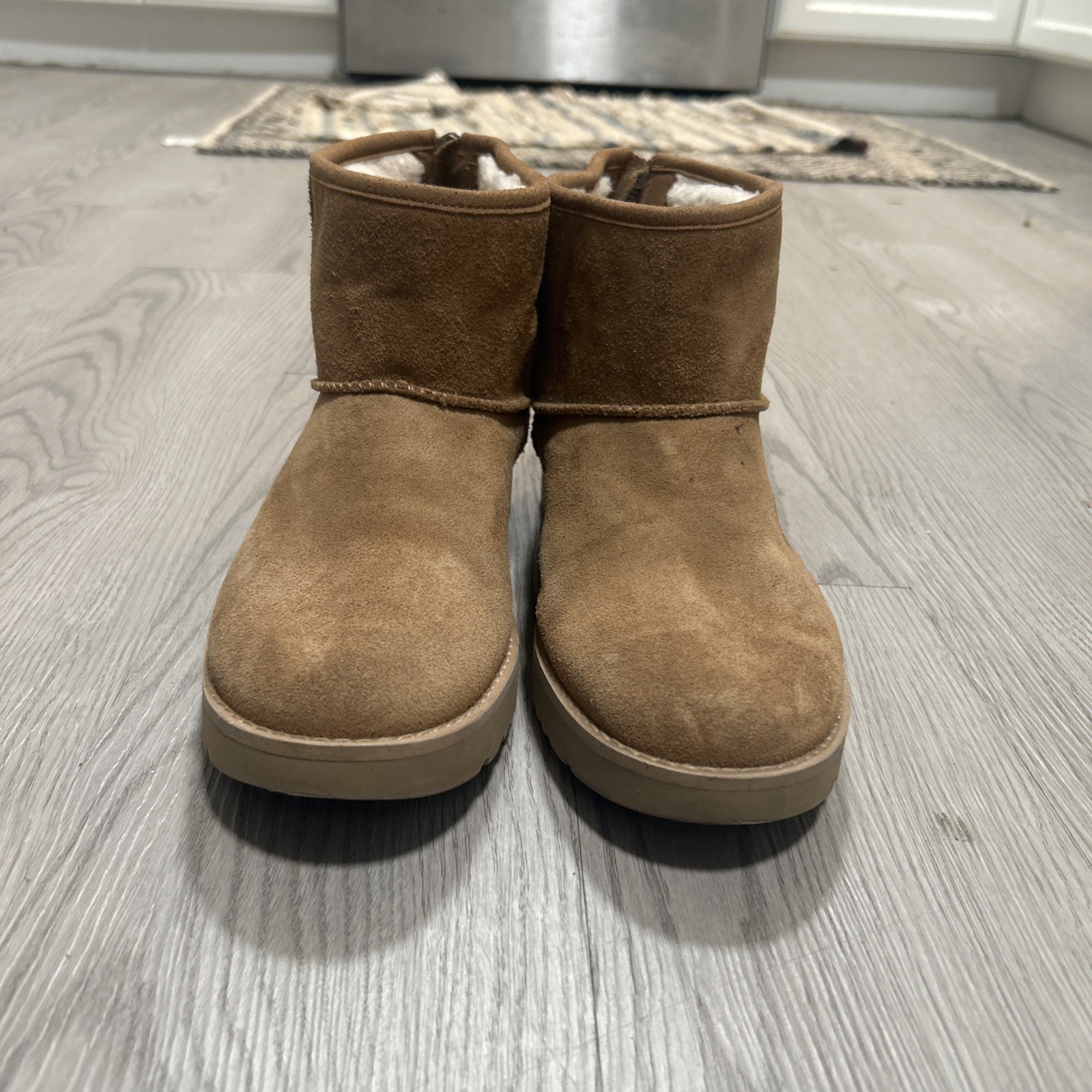 Mini Ugg platform boots - image 3
