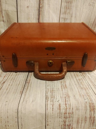 Vintage 1950s Samsonite Suitcase Style 4632- 21" x 15" x 7" No Key