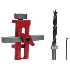 Punzonatrice per ante armadio adattabile con doppia usabilità e facili regolazi